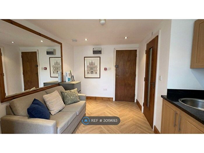 Studio To Rent In Mansell Road, London, W3