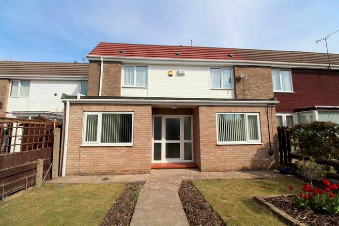 2 Bedroom Property To Rent In Ashworthy Close, Bransholme, Hull, HU7