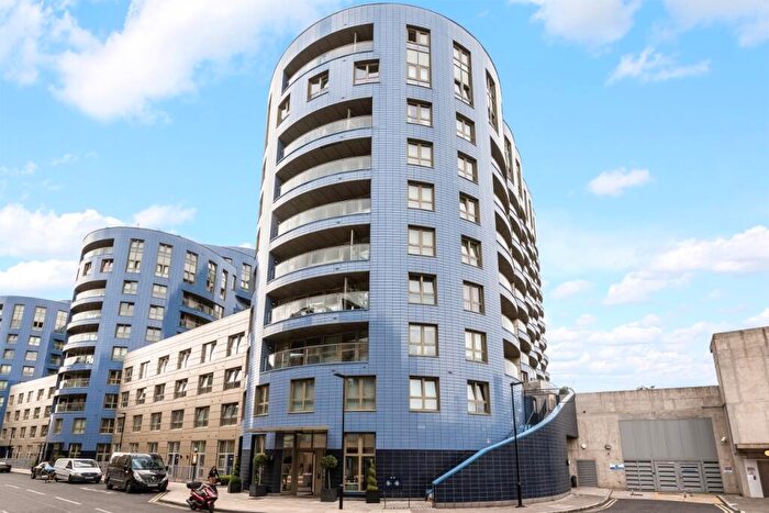 1 Bedroom Flat To Rent In Queensland Road, Islington, London, N7