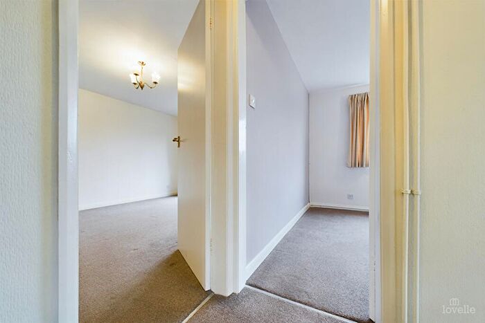 2 Bedroom Detached Bungalow For Sale In Barton Lane, Barrow-upon-Humber, North Lincolnshire, DN19