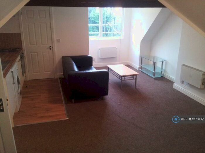 Studio To Rent In Stratford Road, Shirley, Solihull, B90