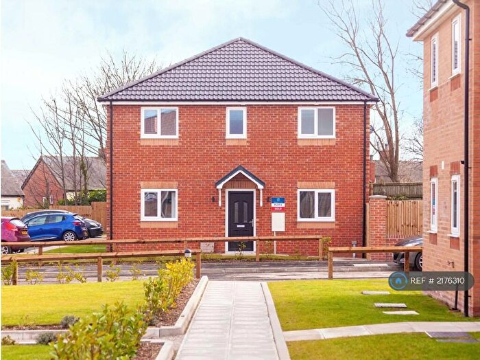 3 Bedroom End Of Terrace House To Rent In Coopers Way, Blackpool, FY1