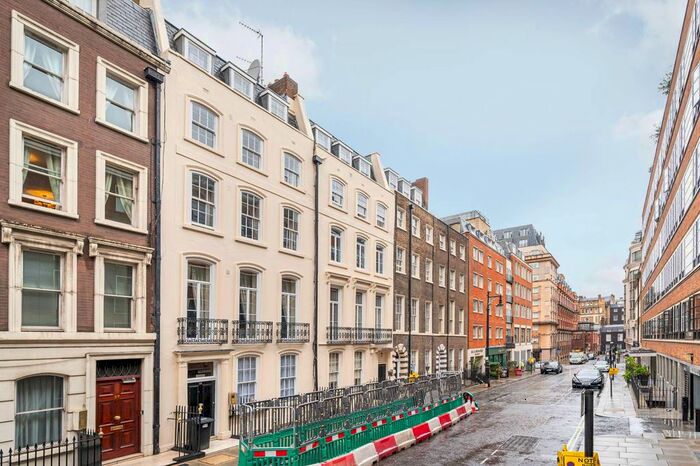 2 Bedroom Flat To Rent In Clarges Street, Mayfair, London, W1J