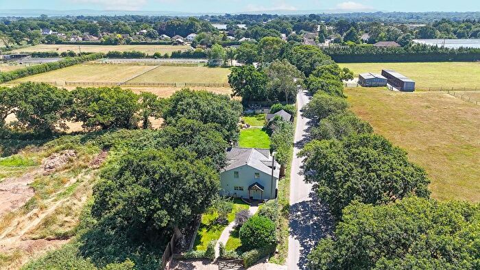 4 Bedroom Cottage For Sale In Pitmore Lane, Pennington, Lymington, SO41