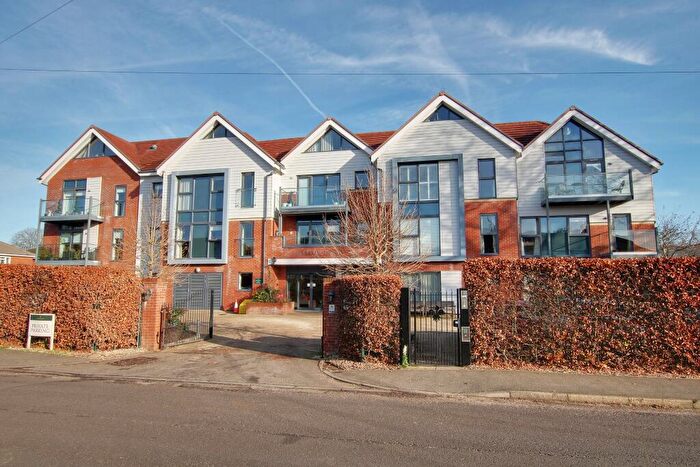 1 Bedroom Apartment For Sale In Duttons Road, Romsey, SO51