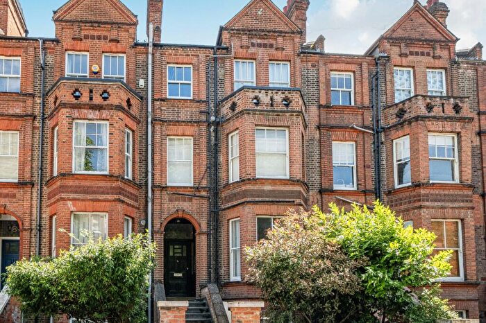 2 Bedroom Flat For Sale In Greencroft Gardens, South Hampstead, London, NW6
