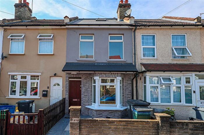 3 Bedroom Terraced House For Sale In St Peters Street, South Croydon, CR2