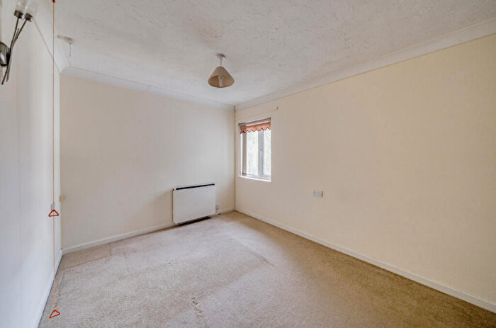 1 Bedroom Apartment For Sale In London Road, Headington, OX3