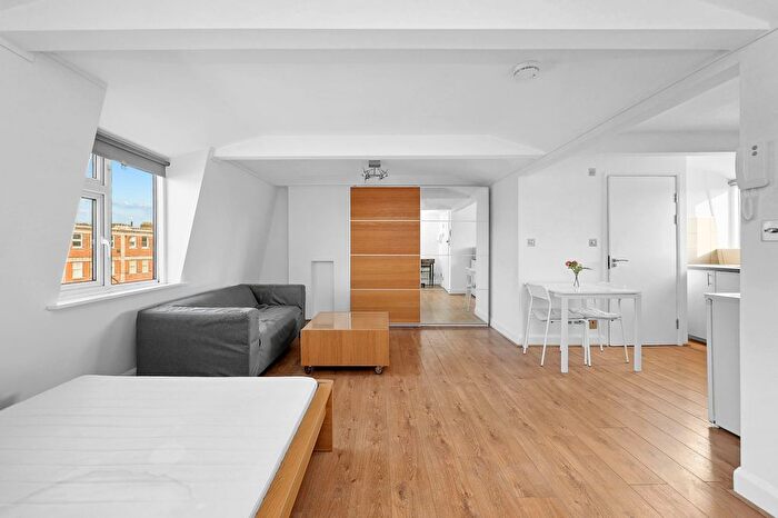 Studio To Rent In Kentish Town Road, Kentish Town, NW1