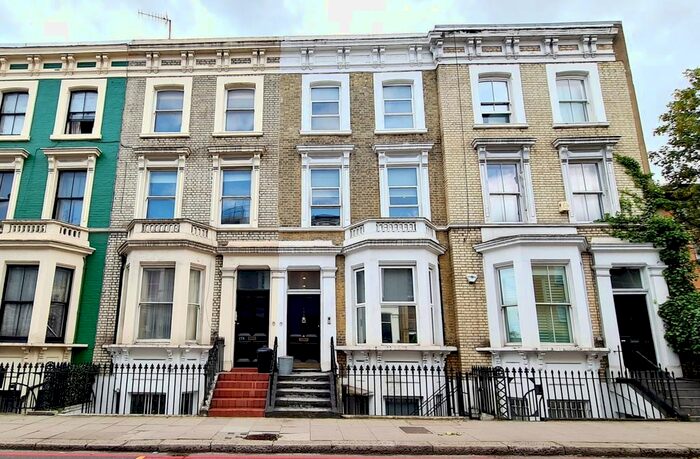 3 Bedroom Flat To Rent In Finborough Road, Earls Court, SW10