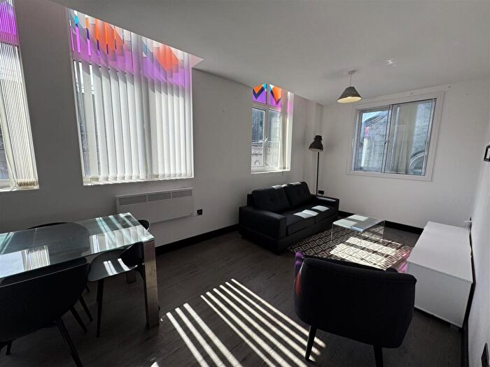 2 Bedroom Flat To Rent In North John Street, Liverpool, L2