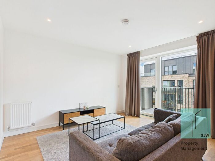 1 Bedroom Flat To Rent In Greenleaf Walk, Watson House, UB1