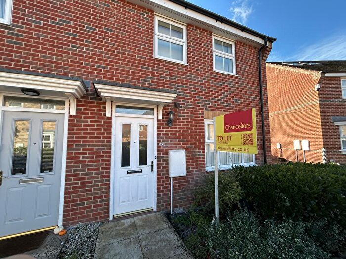 3 Bedroom End Of Terrace House To Rent In Newbury, Berkshire, RG19