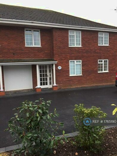 2 Bedroom Flat To Rent In The Moorings, Stafford, ST17