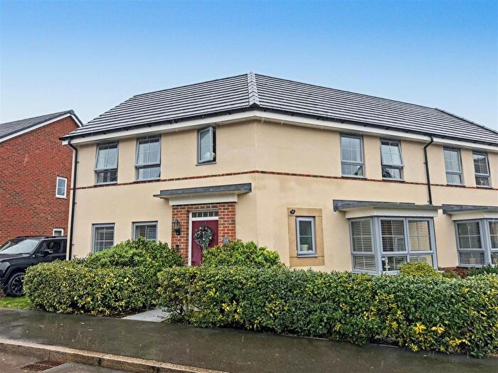 3 Bedroom Semi Detached House For Sale In Peveril Street, Barton Seagrave, Kettering, NN15