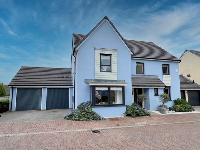 5 Bedroom Detached House For Sale In Crompton Way, Ogmore-By-Sea, The Vale Of Glamorgan, CF32