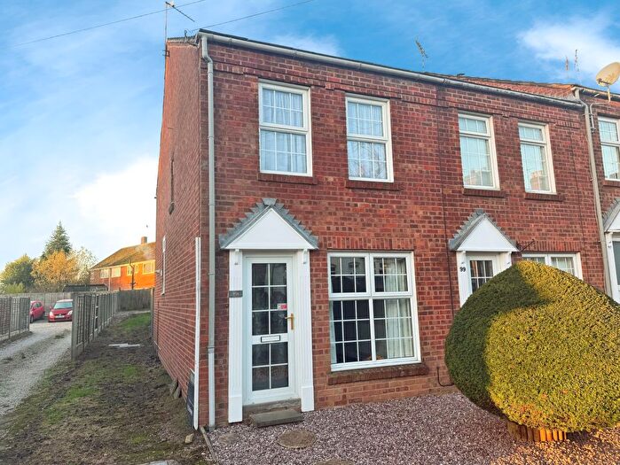 2 Bedroom Terraced House For Sale In Queens Road, Hinckley, LE10