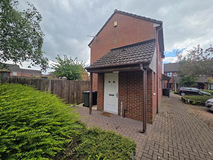 2 Bedroom Link Detached House To Rent In Mackay Croft, Chorley, PR6