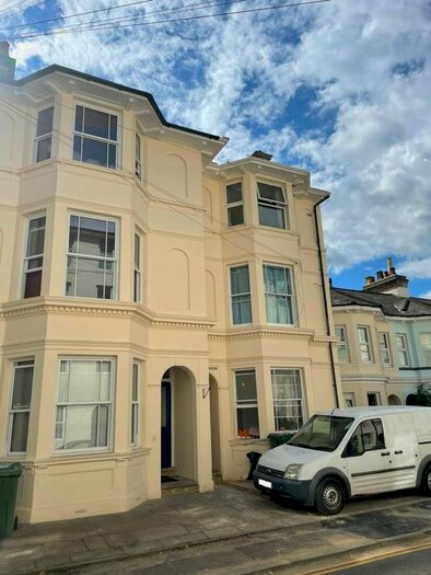 1 Bedroom Flat To Rent In York Road, Tunbridge Wells, TN1