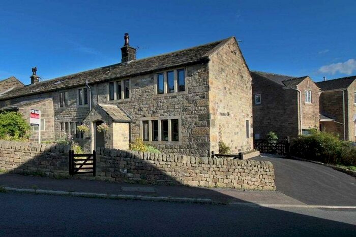4 Bedroom Cottage For Sale In Chiserley Stile, Old Town, Hebden Bridge, HX7