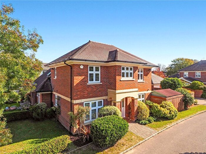 3 Bedroom Property For Sale In Spindrift Mews, Bosham, PO18