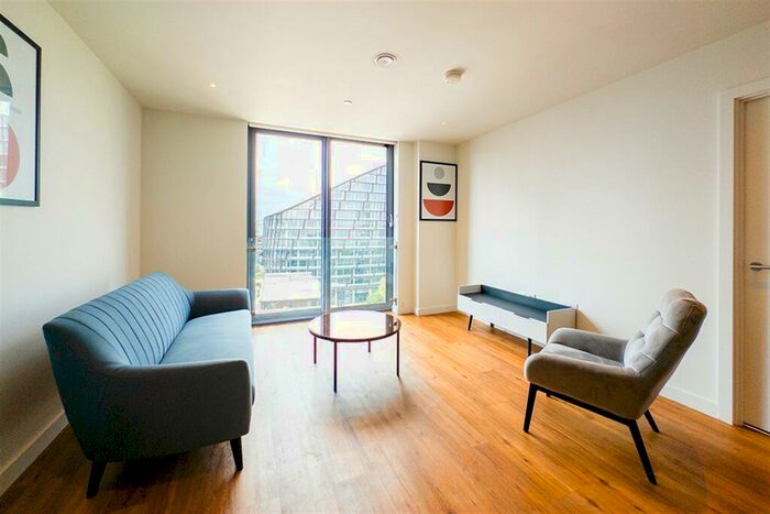 2 Bedroom Apartment To Rent In Mount Yard, M4