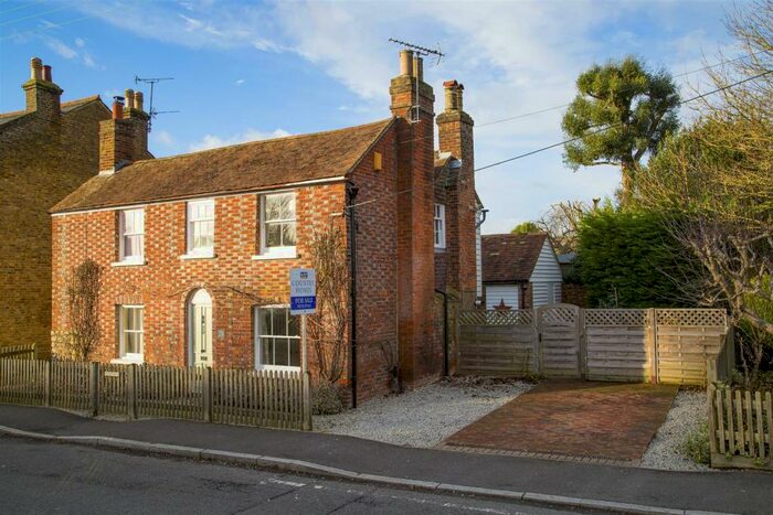 3 Bedroom Detached House For Sale In The Street, Mereworth, Maidstone, ME18