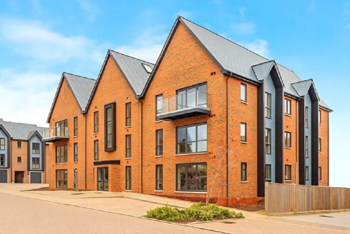 2 Bedroom Apartment For Sale In Kilnwood Court, Burgess Hill, RH15