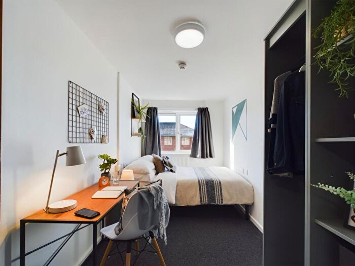 4 Bedroom House To Rent In Brookside, Derby, DE1