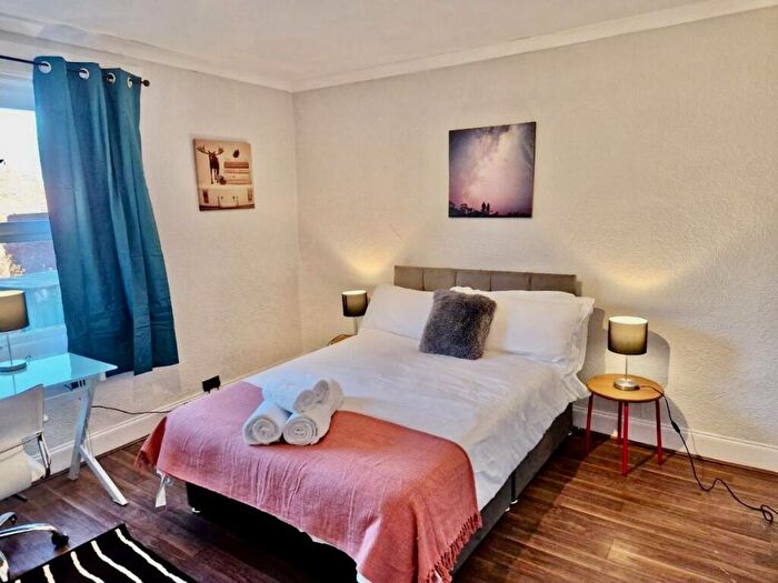3 Bedroom End Of Terrace House For Sale In Lynn Street, Chester Le Street, DH3