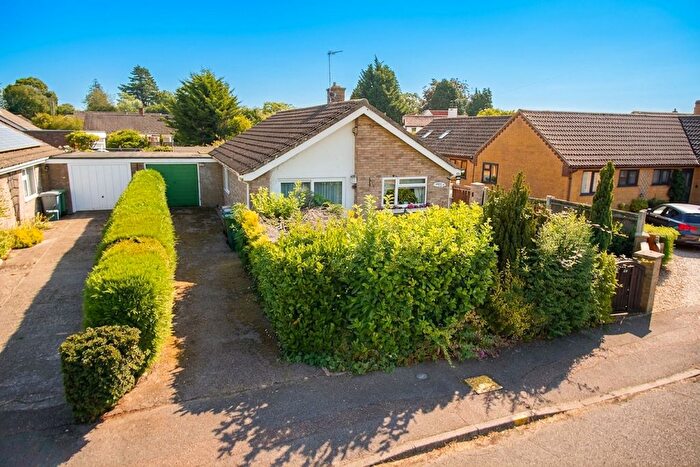 3 Bedroom Detached Bungalow For Sale In Reve Crescent, Blofield Heath, Norwich, NR13