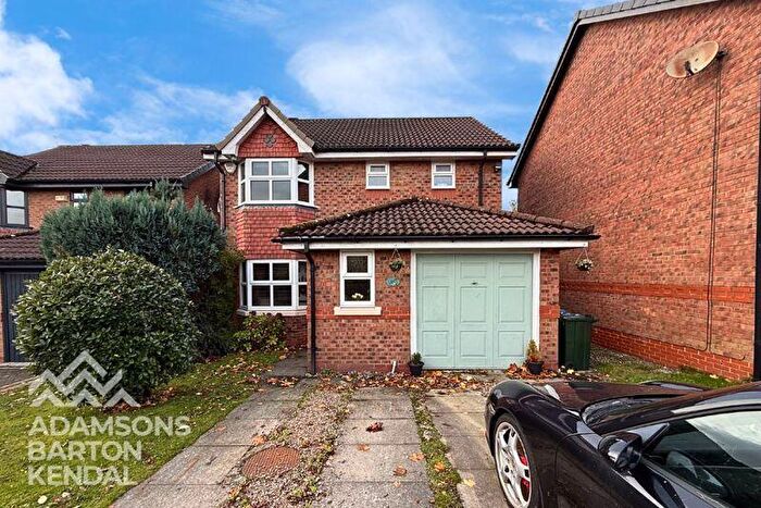 3 Bedroom Detached House For Sale In Oakshaw Drive, Norden, Rochdale, OL12