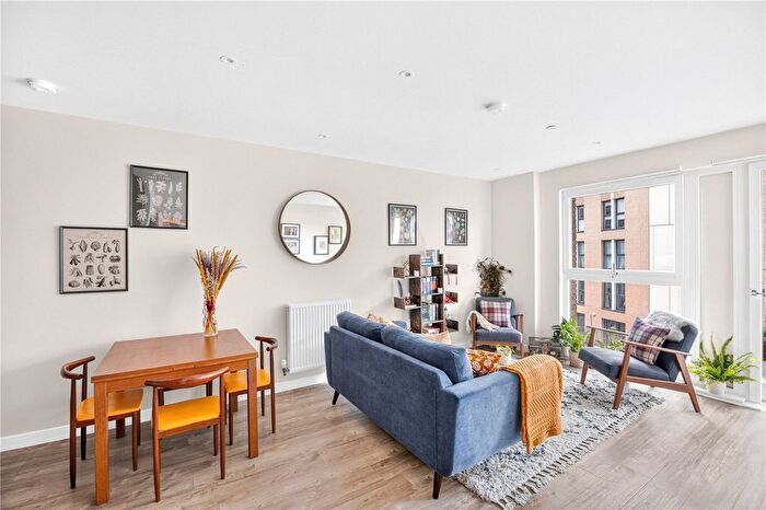 1 Bedroom Flat For Sale In Tansy House, Walthamstow, London, E17