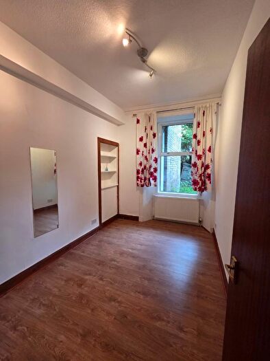 1 Bedroom Flat For Sale In Ballantine Place, Perth, PH1