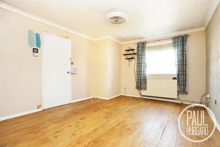 2 Bedroom Detached Bungalow For Sale In Victoria Road, Oulton Broad, NR33