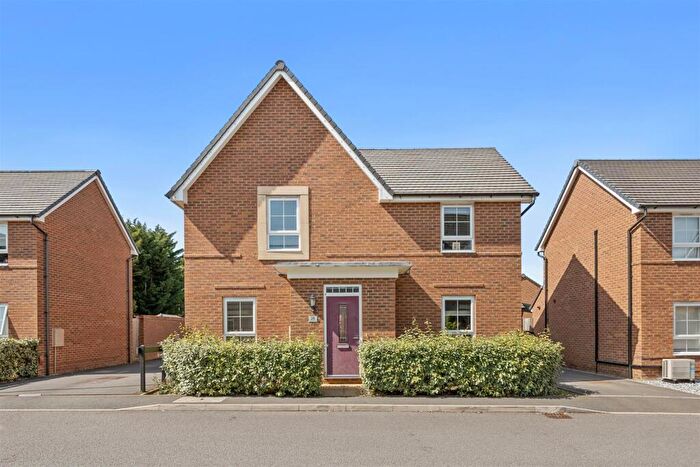 4 Bedroom Detached House For Sale In - Southwell Lane, Barton Seagrave, NN15