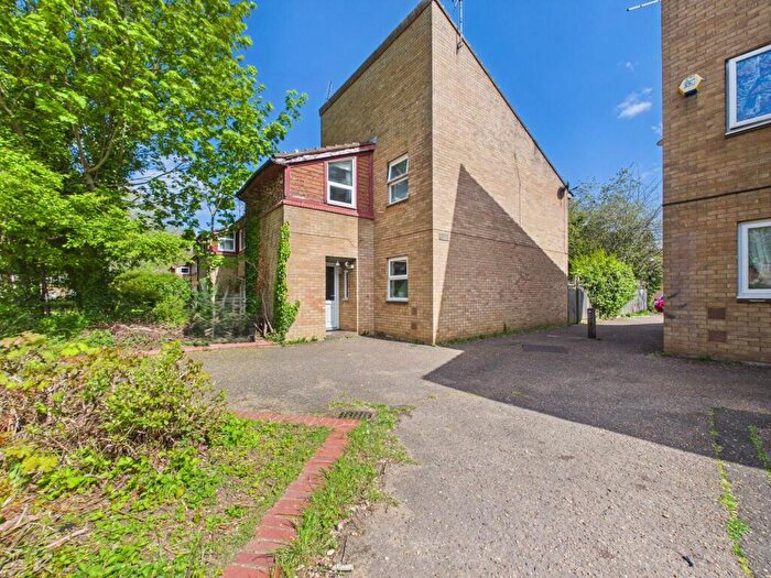 3 Bedroom End Of Terrace House For Sale In Lessingham, Orton Brimbles, PE2