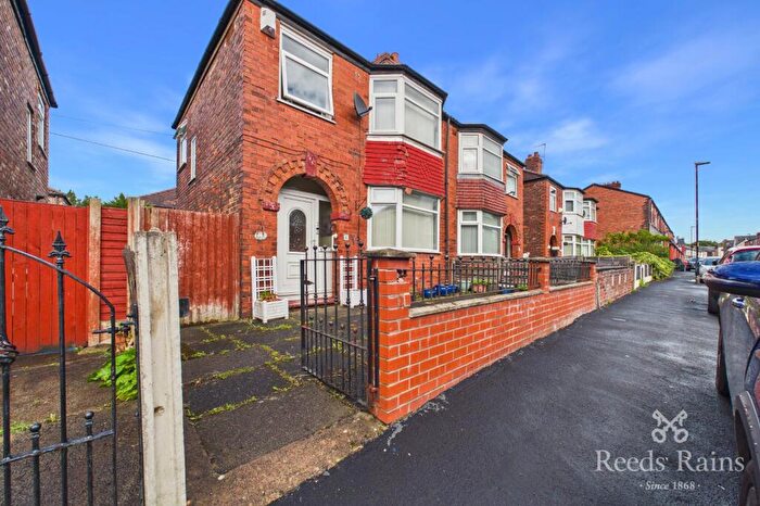 3 Bedroom Semi-Detached House To Rent In Claymore Street, Manchester, Greater Manchester, M18