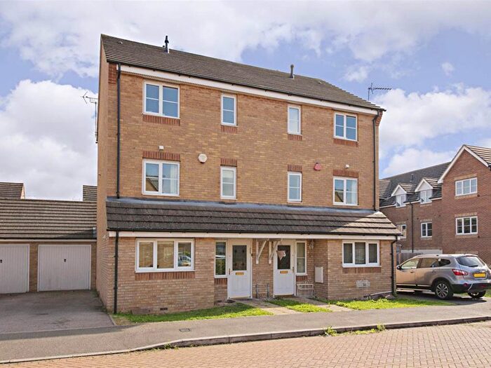4 Bedroom Town House For Sale In Eton Way, Off Gateshead Road, WD6