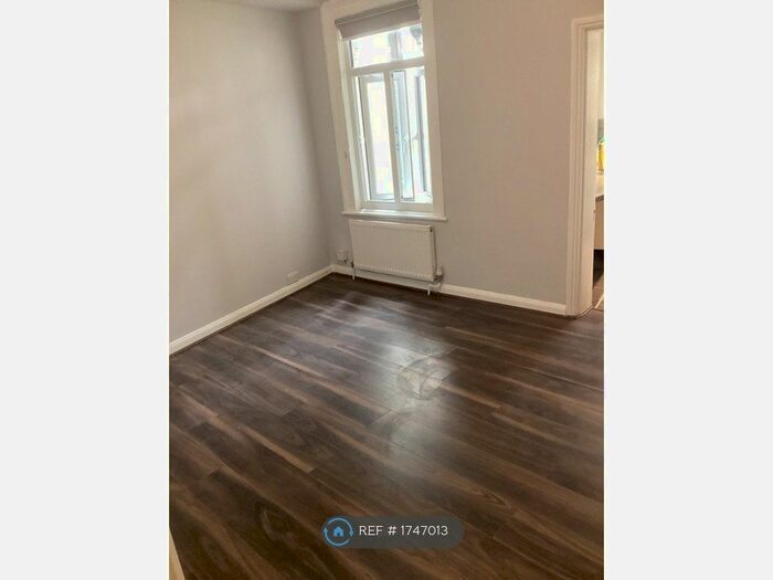 1 Bedroom Flat To Rent In Ground Floor, Isleworth, TW7