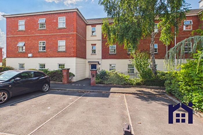 2 Bedroom Flat To Rent In Denham Wood Close, Chorley, PR7