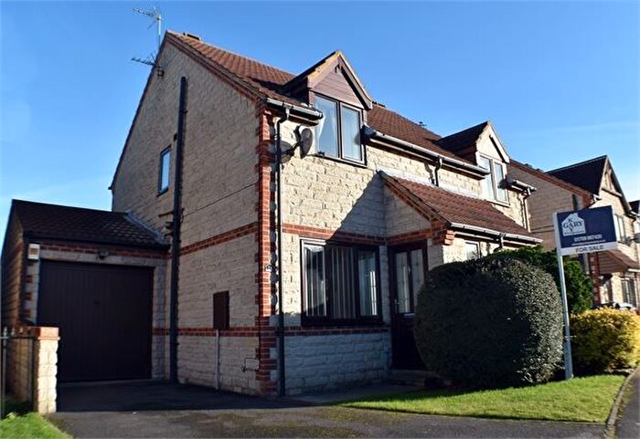 2 Bedroom Semi-Detached House For Sale In Berry Edge, Conisbrough, DN12