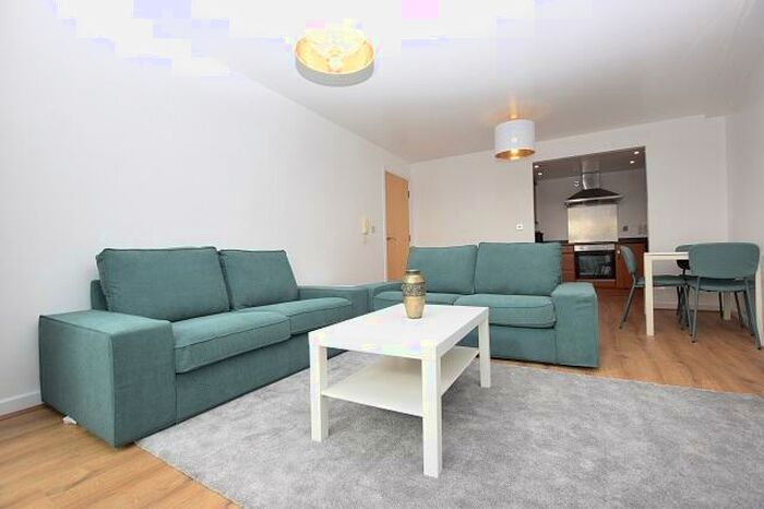 2 Bedroom Apartment To Rent In West Point, West Street, S1