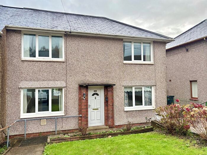 3 Bedroom Semi Detached House For Sale In Heol Y Llwynau, Trebanos, Pontardawe, Swansea., SA8