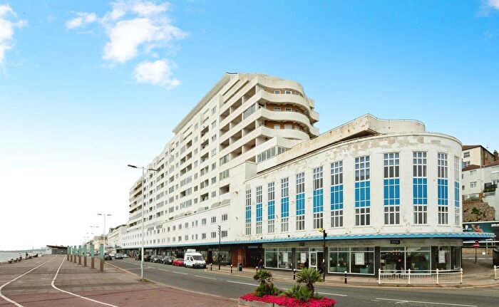 1 Bedroom Flat For Sale In Marine Court, St. Leonards-On-Sea, TN38