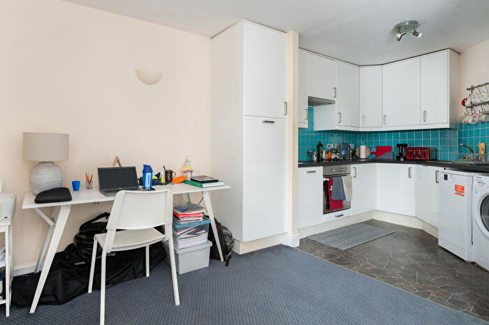 2 Bedroom Flat For Sale In Alfredston Place, Wantage, OX12