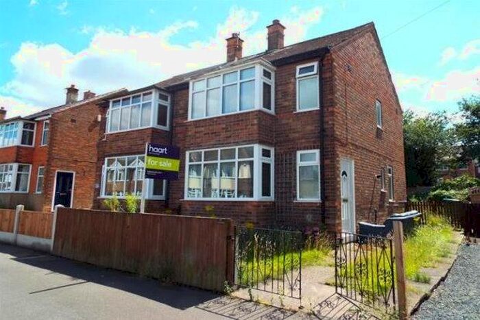 3 Bedroom Semi-Detached House To Rent In Brora Road, Nottingham, NG6