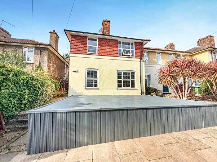 3 Bedroom End Of Terrace House For Sale In Prince John Road, London, SE9