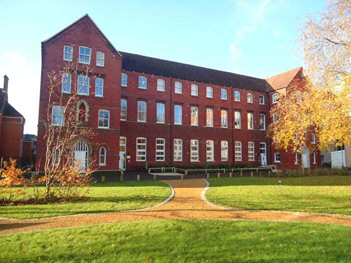 2 Bedroom Apartment To Rent In James Weld Close, Banister Park, SO15