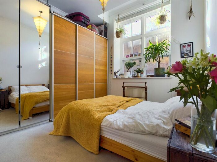 1 Bedroom Apartment To Rent In A Old College House, - Richmond Terrace, Brighton, BN2